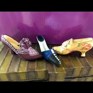 Just The Right Shoe, by Raine. Miniature shoes.